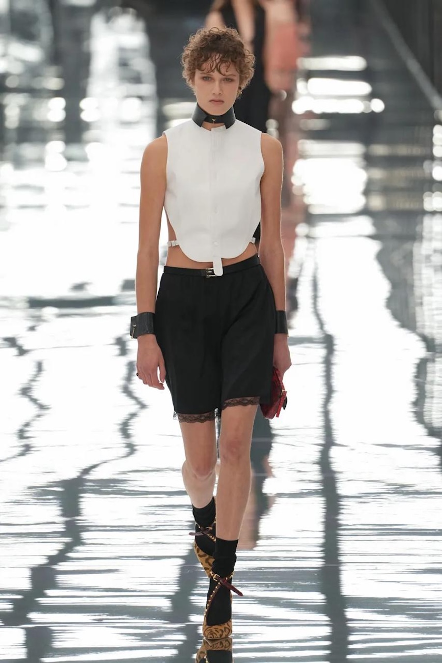 Spiegellabyrinth und sinnliche Looks: So lief die Fendi-Show in Milano