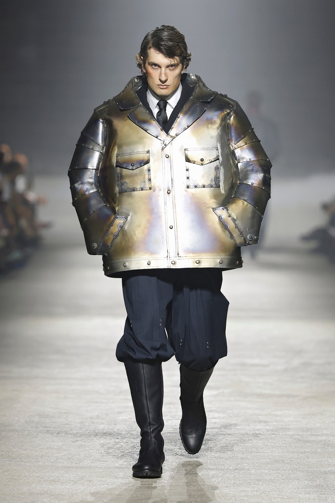 Von Korsetts bis zur Milit&auml;r&auml;sthetik: Was die Herrenmode auf der 080 Barcelona Fashion zu bieten hatte