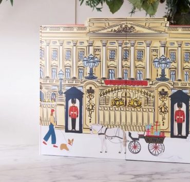Der Buckingham Palace im Weihnachtslook: Die Royal Collection pr&auml;sentiert einen Adventskalender