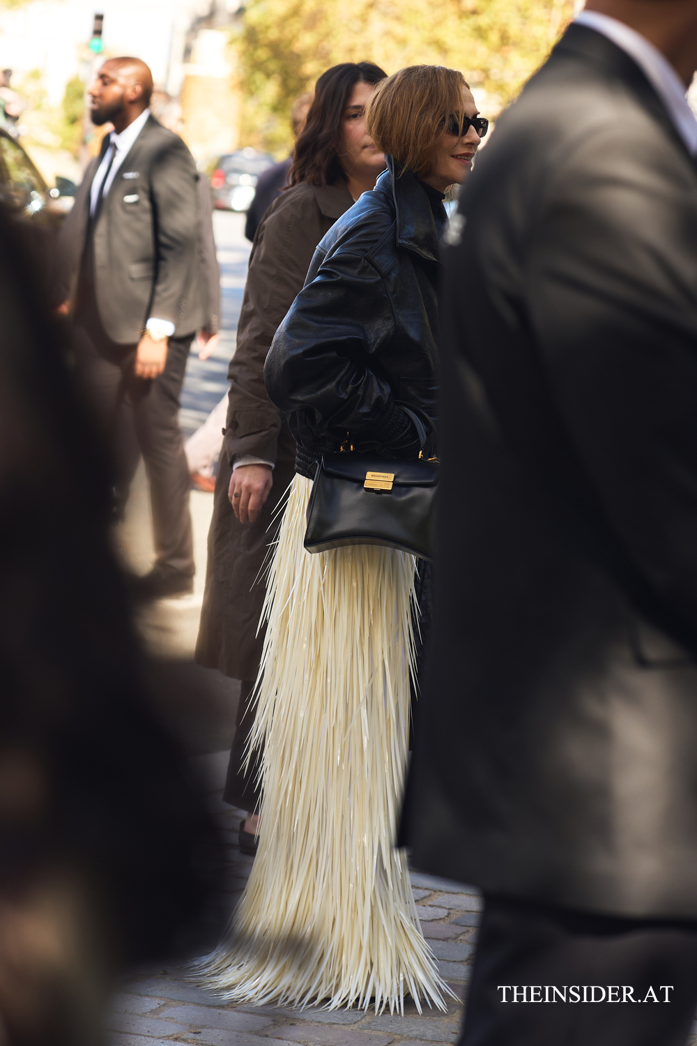 Street Style PFW SS&rsquo;27: Die auff&auml;lligsten Looks der G&auml;ste bei Schiaparelli und Balenciaga