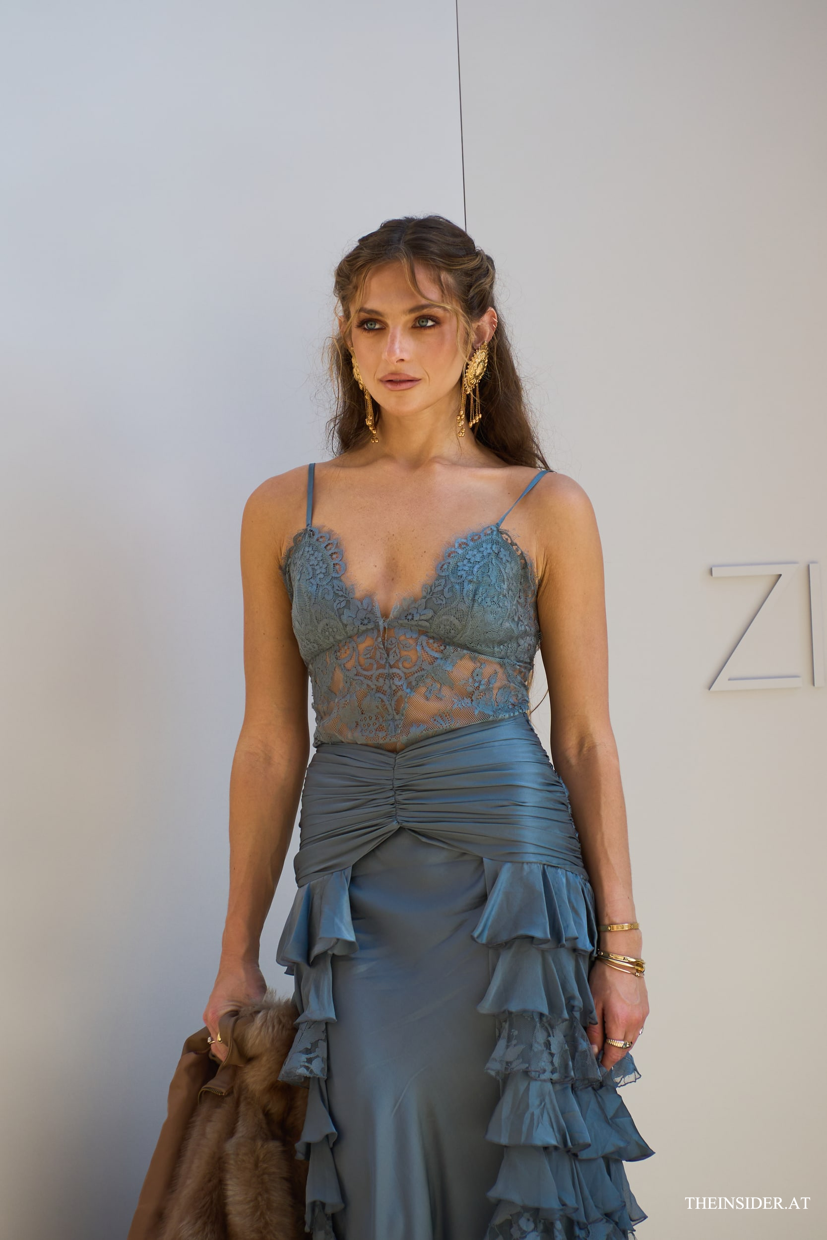 Street Style PFW SS&rsquo;27: Zur&uuml;ckhaltende Eleganz bei den G&auml;sten der Zimmermann Show