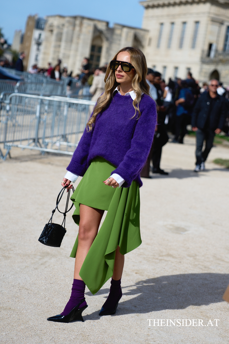 Street Style PFW SS’27: Herbstliche Looks der Gäste bei Loewe und Givenchy