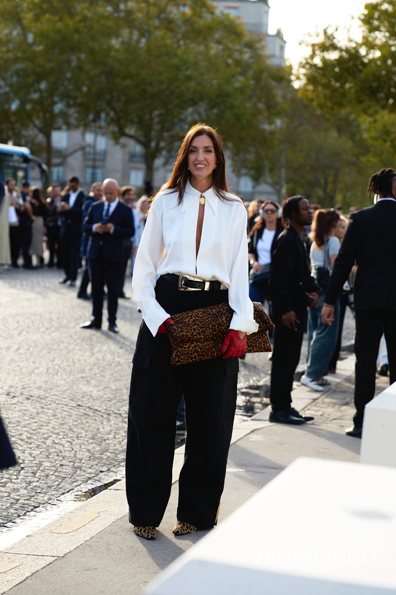 Street Style PFW SS’27: Herbstliche Looks der Gäste bei Loewe und Givenchy