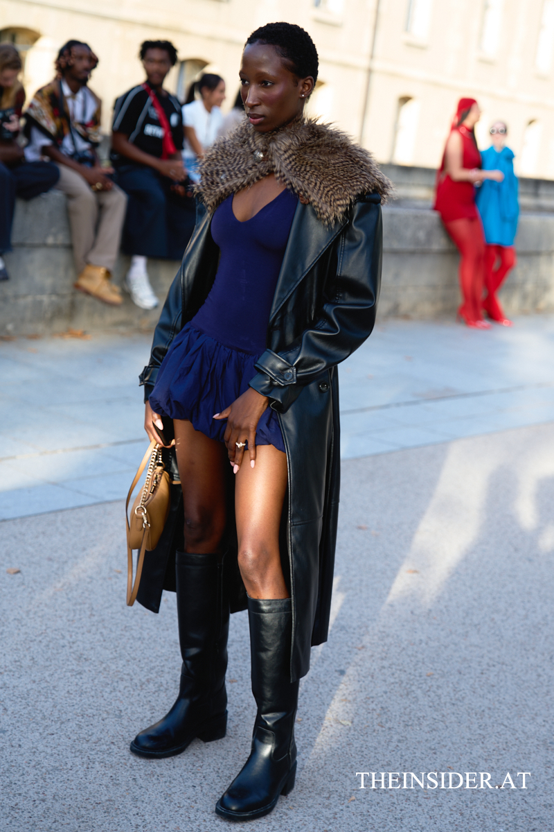 Street Style PFW SS&rsquo;27: Herbstliche Looks der G&auml;ste bei Loewe und Givenchy