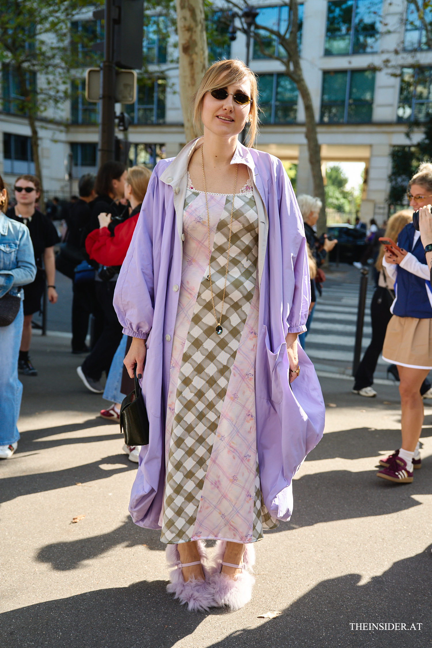 Street Style PFW SS’27: Die auffälligsten Looks der Gäste der Miu Miu Show