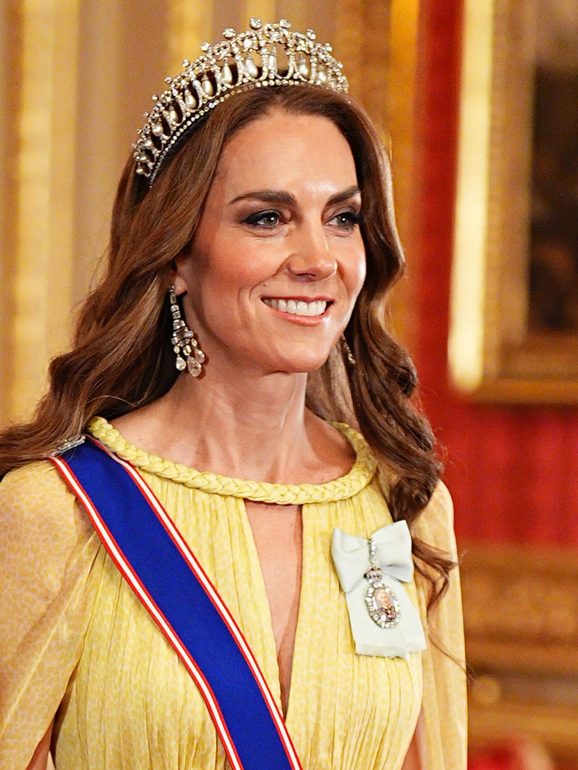 In Elie Saab und mit ihrer ikonischen Tiara: Kate Middleton beim Staatsbankett in Windsor