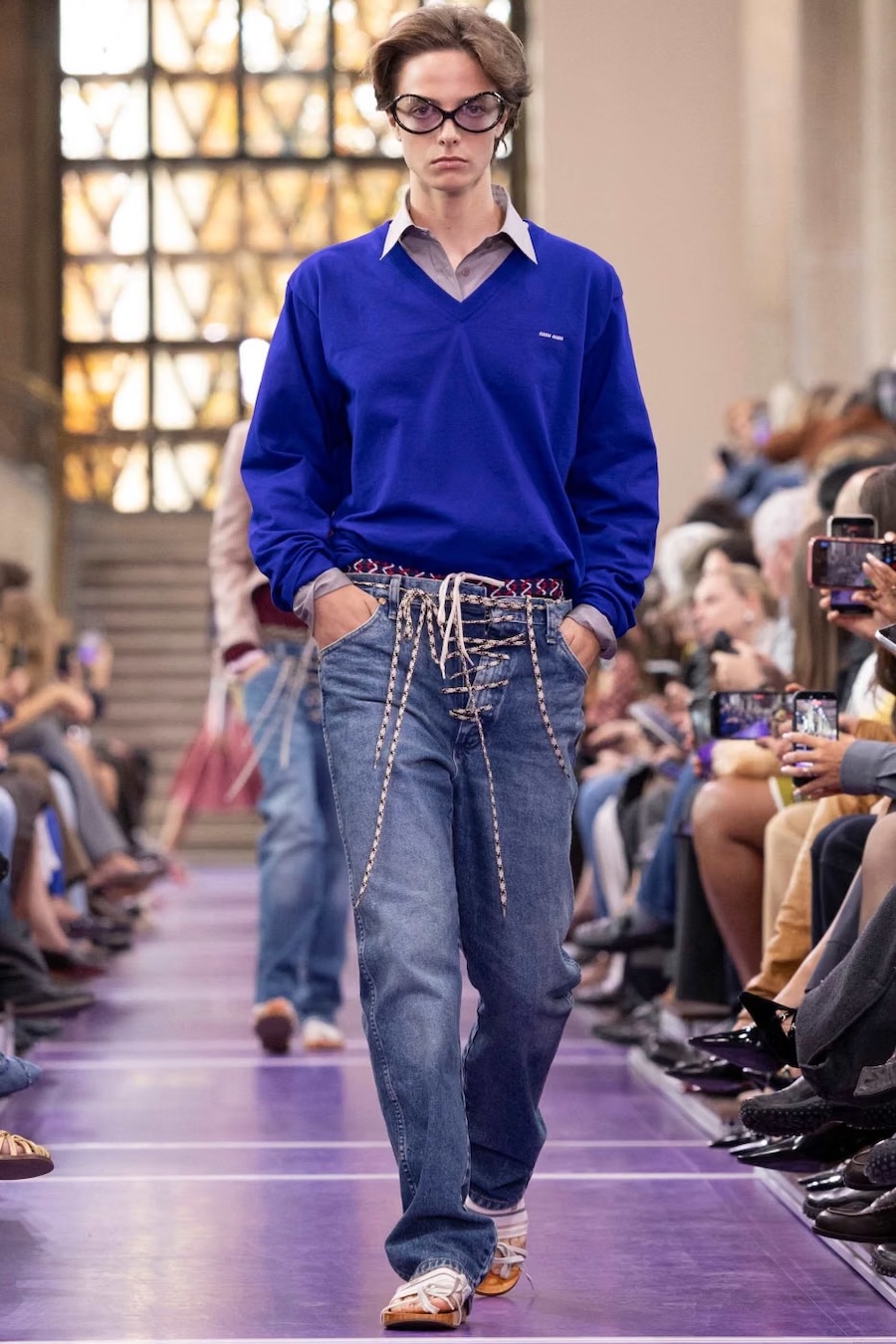 Gigi Hadid im Sport-BH und &laquo;Datscha&raquo;-Trainingsjacken: Miu Miu zeigt die SS&rsquo;27-Kollektion