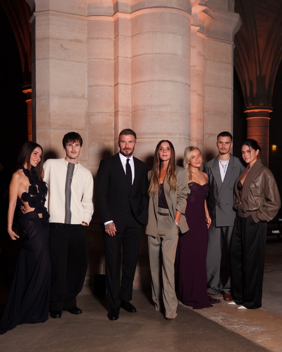 Die stilvollen Beckhams unterstützen Victoria bei ihrer Show in Paris