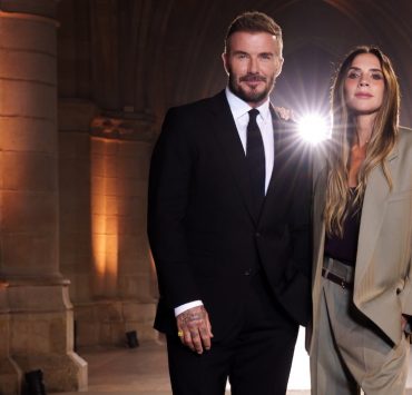 Die stilvollen Beckhams unterstützen Victoria bei ihrer Show in Paris