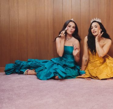 Selena Gomez und Demi Lovato lassen ihre Kultlooks aus «Prinzessinnen Schutzprogramm» wieder aufleben